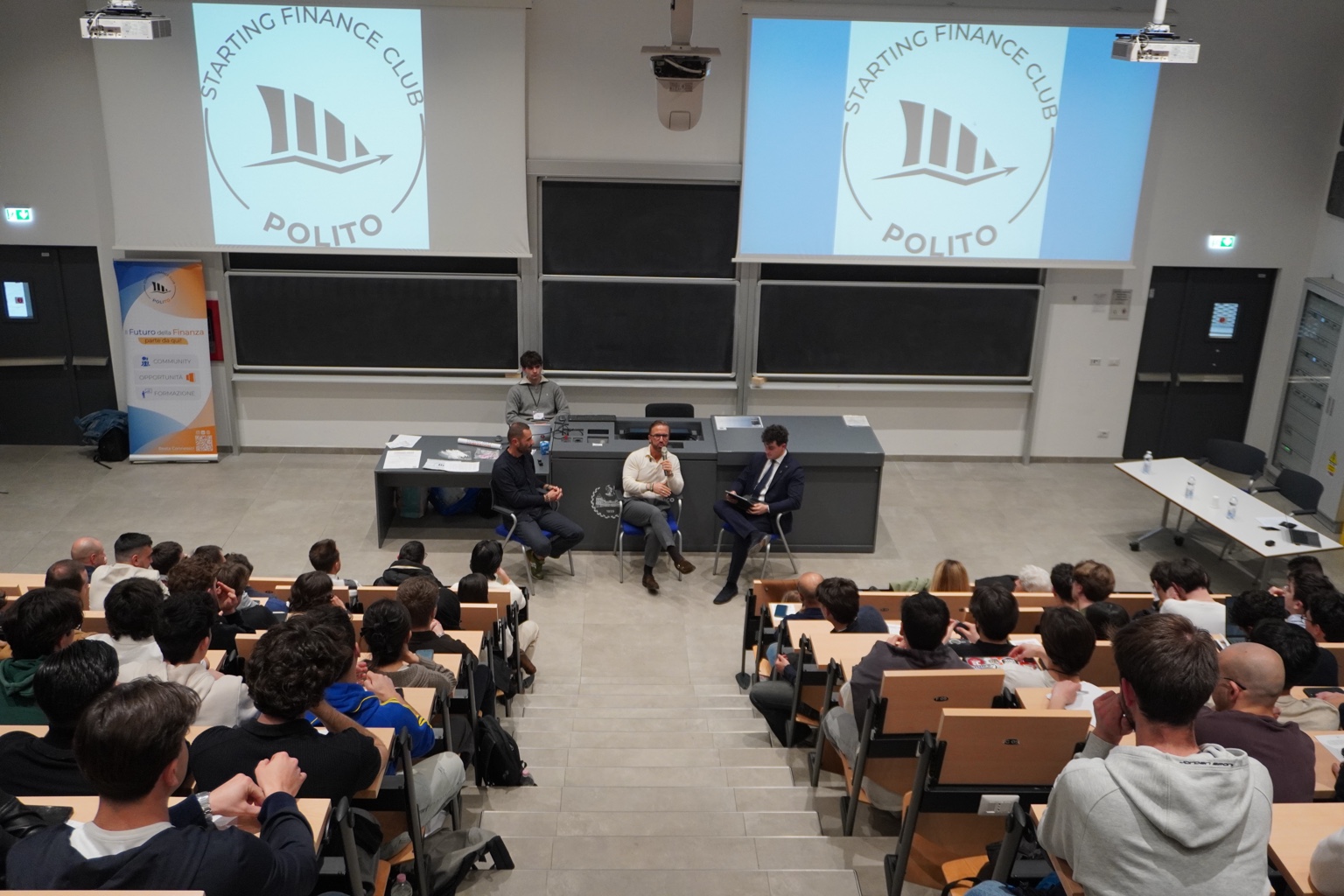 Incontro editoriale e formativo con il pubblico nell’aula del Politecnico di Torino
